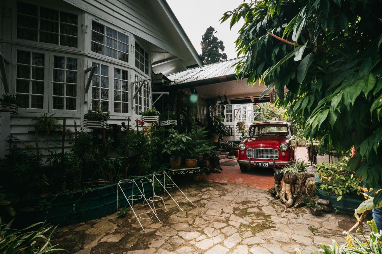 Rock Cliff Home Stay Шиллонг Экстерьер фото